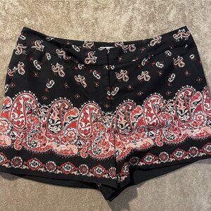 Loft Shorts Womens 10 Large Paisley Four Inch Black Red Mid Rise Casual Pockets